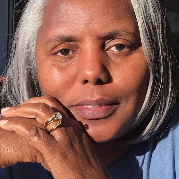 Meet your Posher, Mae - Picture 1 of 1